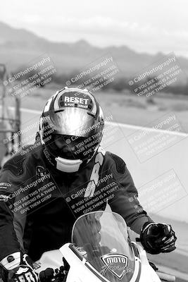 media/Mar-20-2023-Moto Forza (Mon) [[d0bbc59e78]]/Around the Pits/